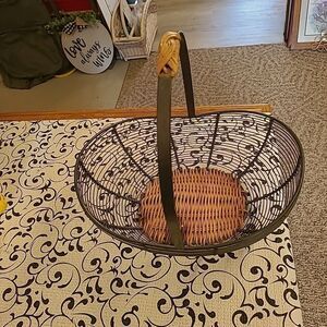 Metal/ Rattan Egg Basket